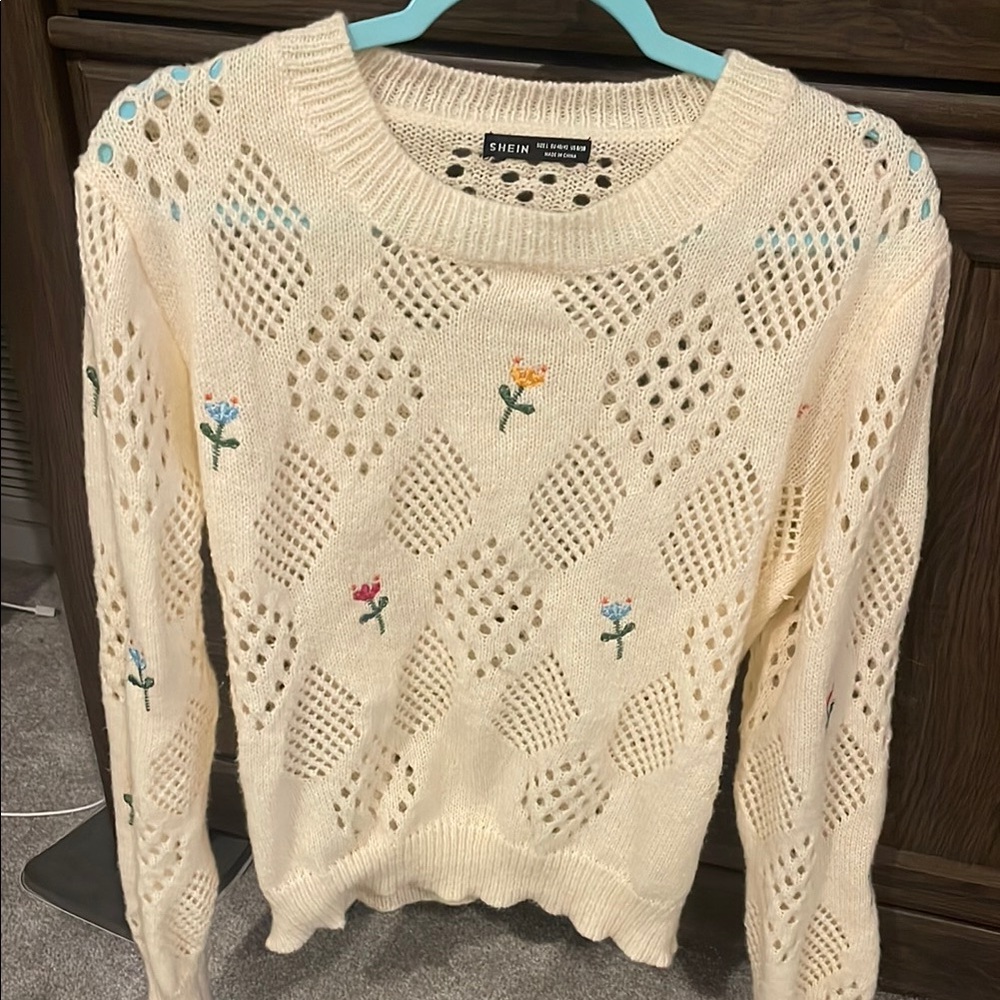 SHEIN Cream Crew Neck Sweater with Geometric Lacework